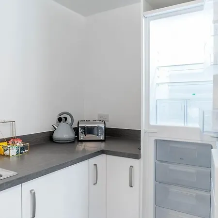 Luxury - Parking - Twin Beds - Rated - Selly Oak - Rated *